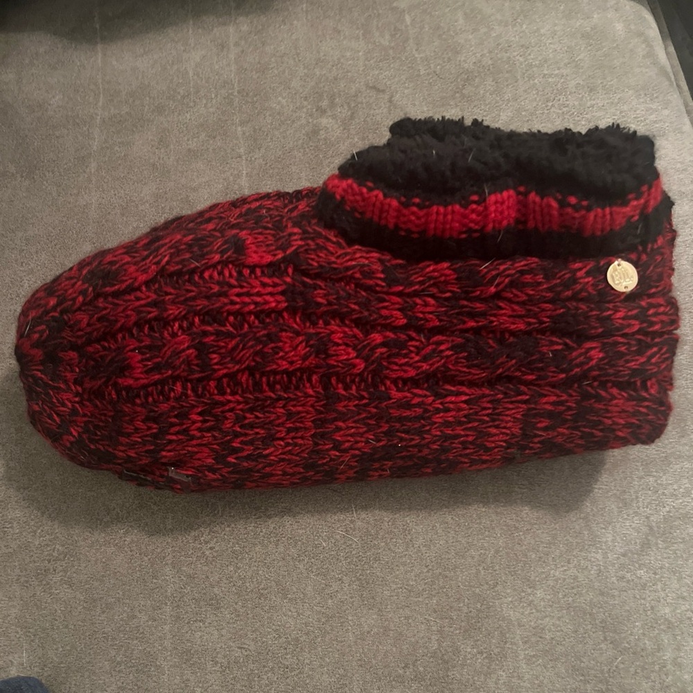 Lauren Ralph Lauren Red and Black Knit Slippers